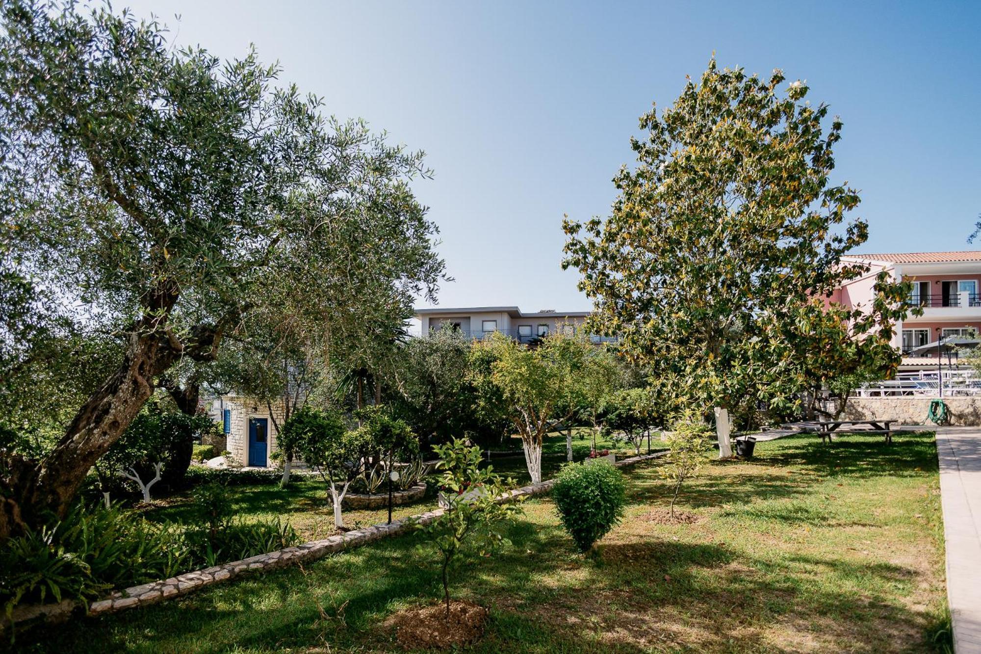Mathraki Resort Gouvia Exterior photo
